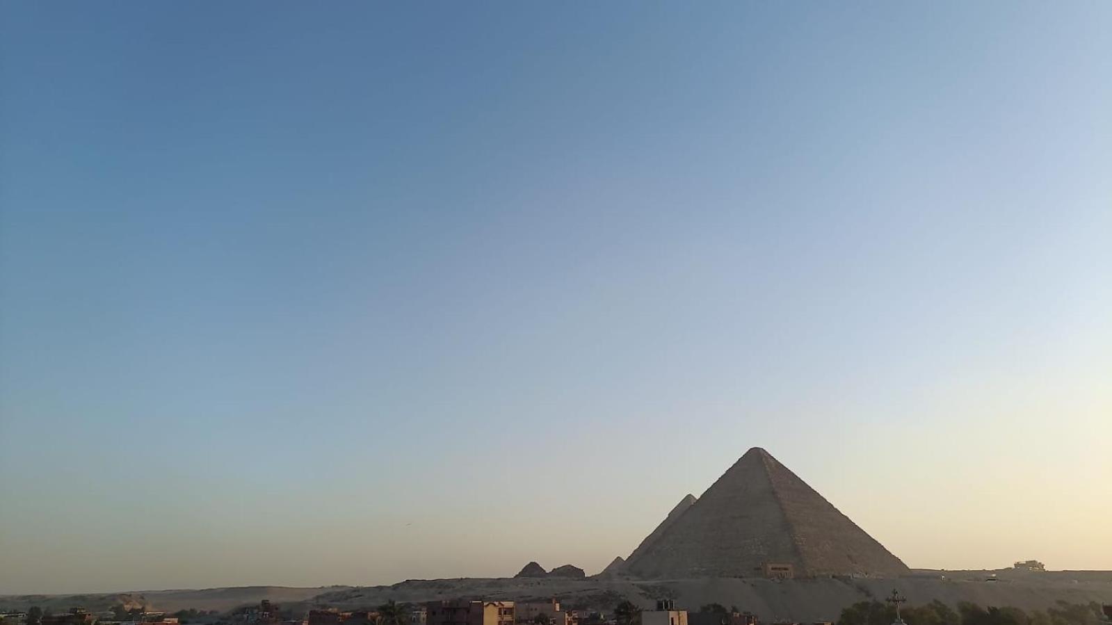 Sami Holiday Inn - Pyramids View Rooftop Al Kawm al Akhdar エクステリア 写真